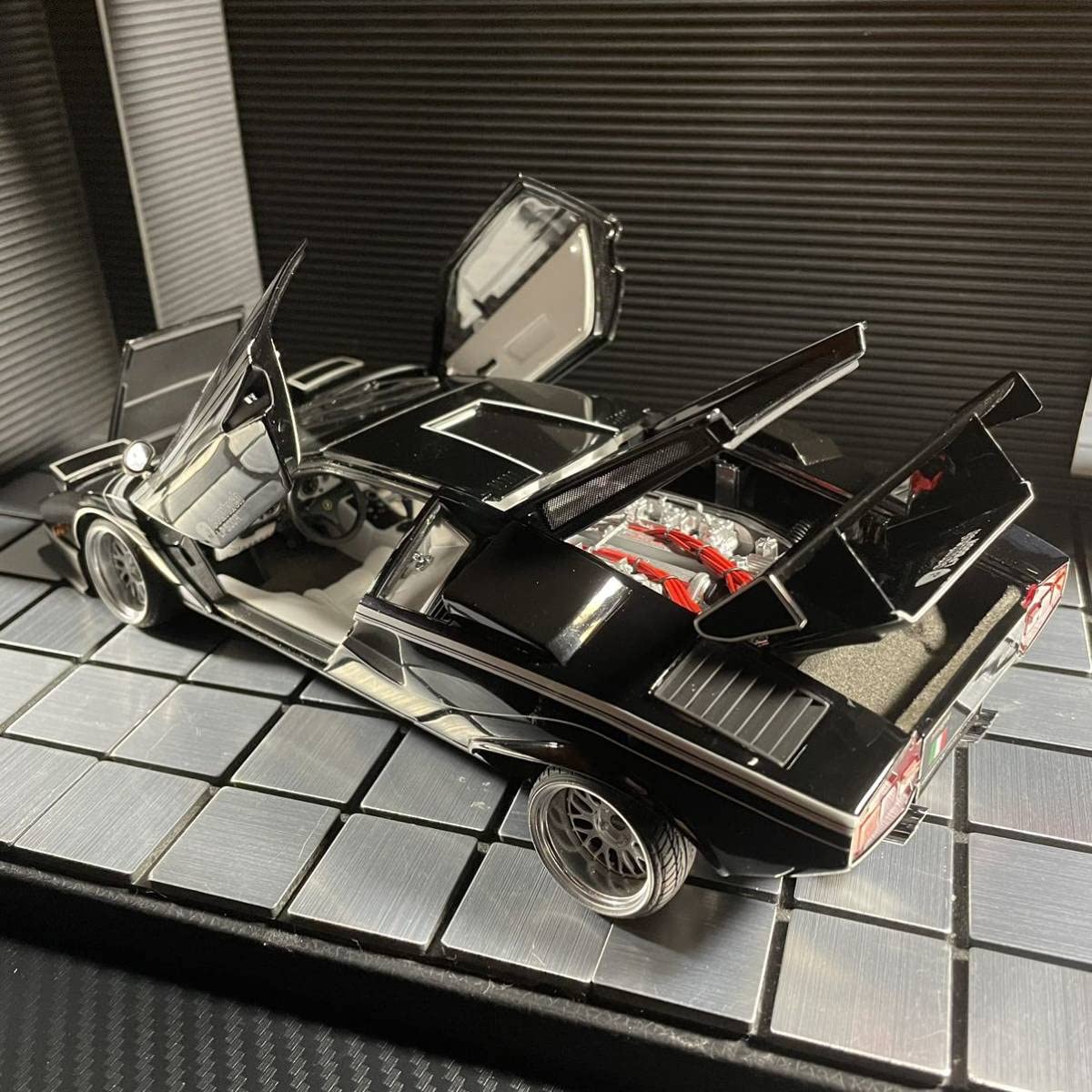 京商 1/18 ランボルギーニ カウンタック LP500R (カスタム仕様) 京商 1/18 ランボルギーニ カウンタック LP500R (カスタム仕様